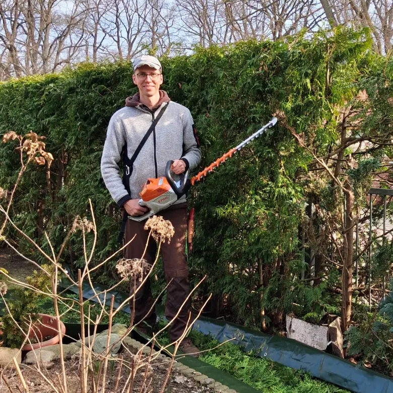 Grünes Wunder Gartenpflege Heckenschnitt Unkrautentfernen | Potsdam Kleinmachnow Stahnsdorf Teltow | Berlin Steglitz-Zehlendorf